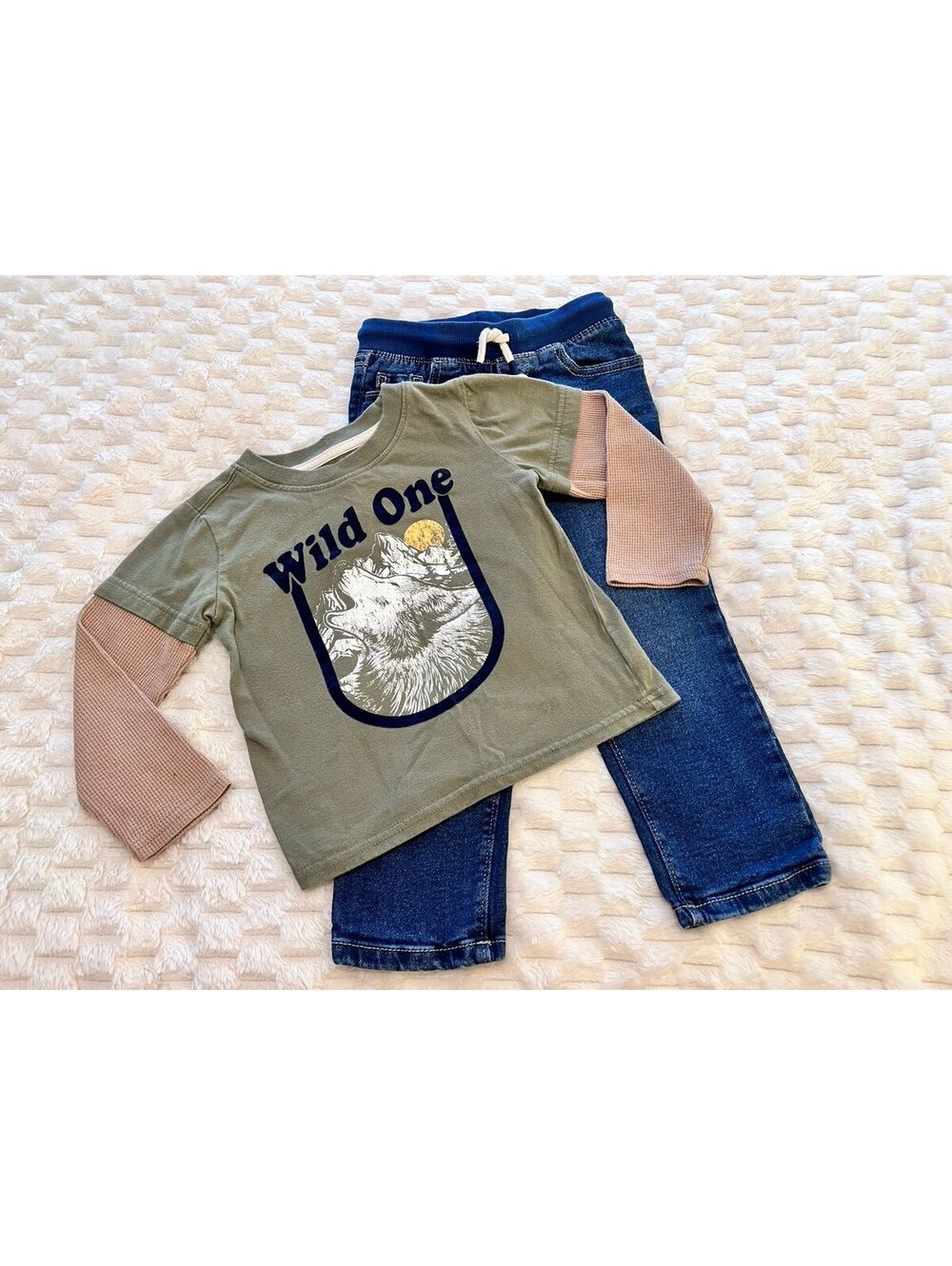 Boys Fall Outfit; Wolf Graphic Long Sleeve Layered Look Shirt & Jeans Set (3T)
